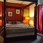 ベッド・アンド・ブレックファスト Lynebank House Hotel, 4*