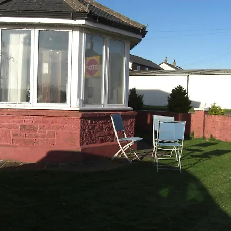 Lynebank House Hotel, Bed & Breakfast Oda ve Kahvaltı 4*