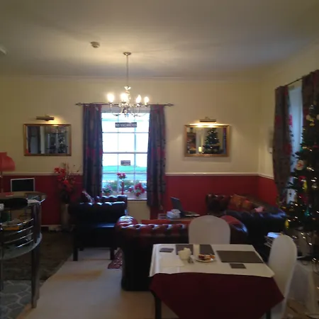 Lynebank House Hotel, Bed & Breakfast Oda ve Kahvaltı 4*