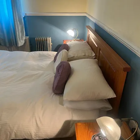 Lynebank House Hotel,