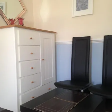 Lynebank House Hotel, Bed & Breakfast Oda ve Kahvaltı 4*