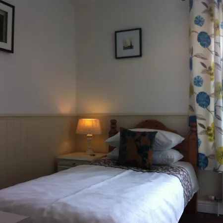 Lynebank House Hotel,